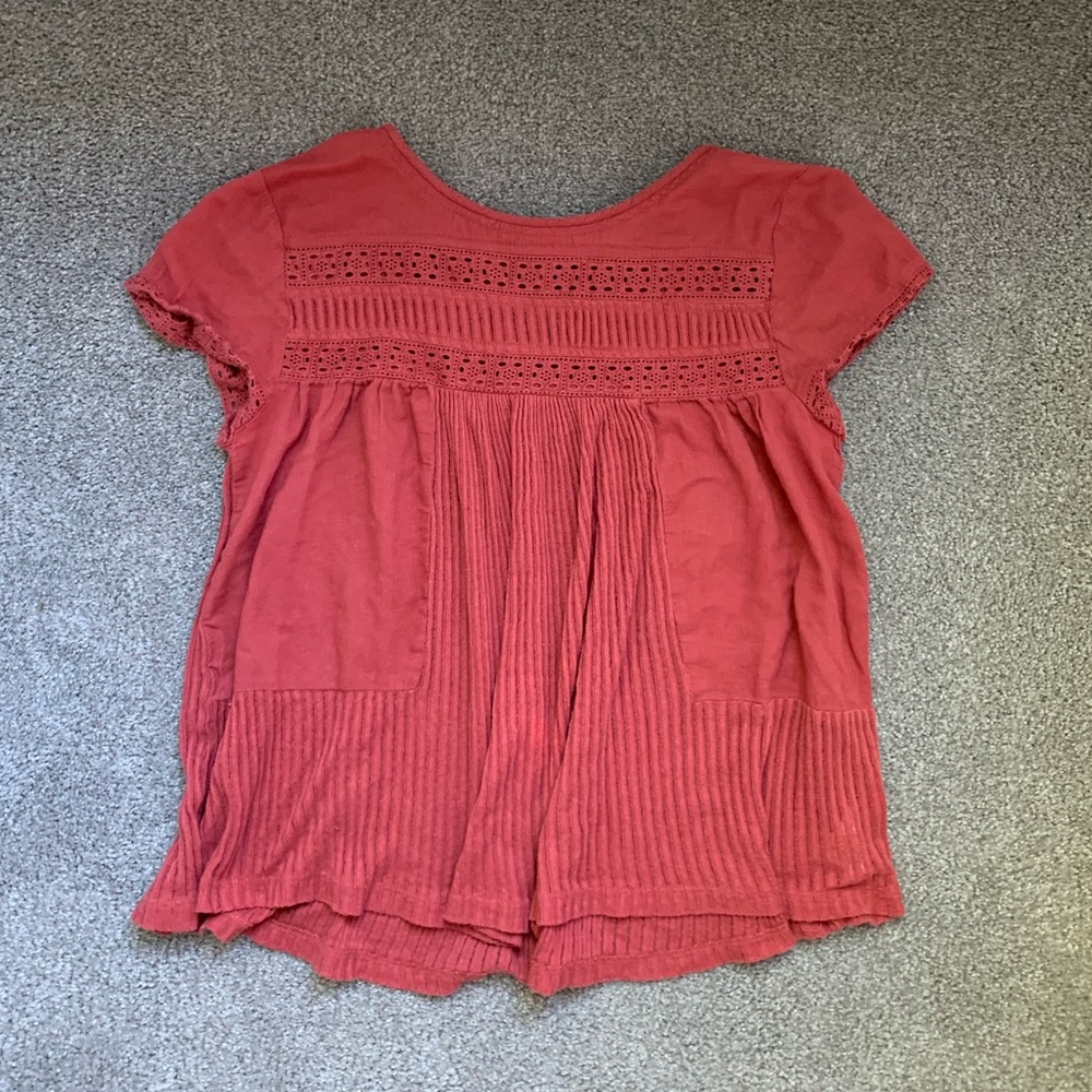 anthropologie red short sleeve top with detail